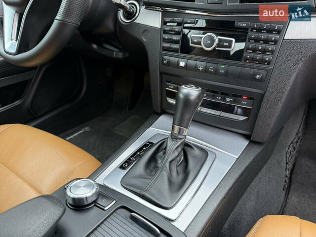 Белый Мерседес Е-Класс, объемом двигателя 2.2 л и пробегом 158 тыс. км за 13300 $, фото 64 на Automoto.ua