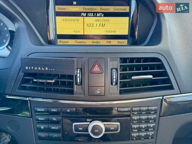 Белый Мерседес Е-Класс, объемом двигателя 3.5 л и пробегом 247 тыс. км за 10999 $, фото 23 на Automoto.ua