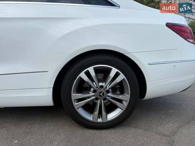 Білий Мерседес Е-Клас, об'ємом двигуна 2.14 л та пробігом 102 тис. км за 20000 $, фото 14 на Automoto.ua