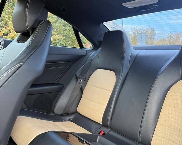 Білий Мерседес Е-Клас, об'ємом двигуна 2.14 л та пробігом 102 тис. км за 20000 $, фото 19 на Automoto.ua