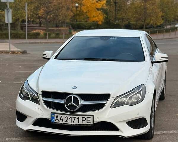 Білий Мерседес Е-Клас, об'ємом двигуна 2.14 л та пробігом 102 тис. км за 20000 $, фото 16 на Automoto.ua