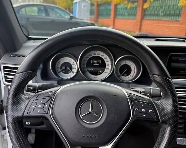 Білий Мерседес Е-Клас, об'ємом двигуна 2.14 л та пробігом 102 тис. км за 20000 $, фото 21 на Automoto.ua