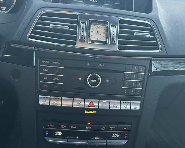 Белый Мерседес Е-Класс, объемом двигателя 3 л и пробегом 75 тыс. км за 21500 $, фото 18 на Automoto.ua