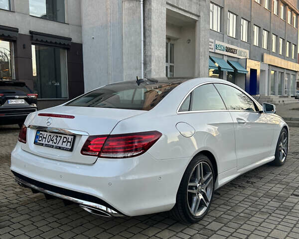 Белый Мерседес Е-Класс, объемом двигателя 3 л и пробегом 75 тыс. км за 21500 $, фото 5 на Automoto.ua