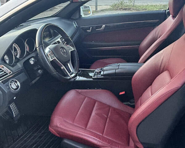 Белый Мерседес Е-Класс, объемом двигателя 3 л и пробегом 75 тыс. км за 21500 $, фото 14 на Automoto.ua