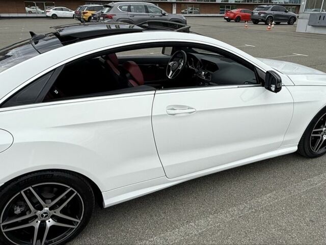 Белый Мерседес Е-Класс, объемом двигателя 3 л и пробегом 142 тыс. км за 20500 $, фото 16 на Automoto.ua