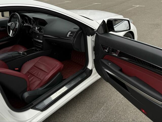 Белый Мерседес Е-Класс, объемом двигателя 3 л и пробегом 142 тыс. км за 20500 $, фото 18 на Automoto.ua