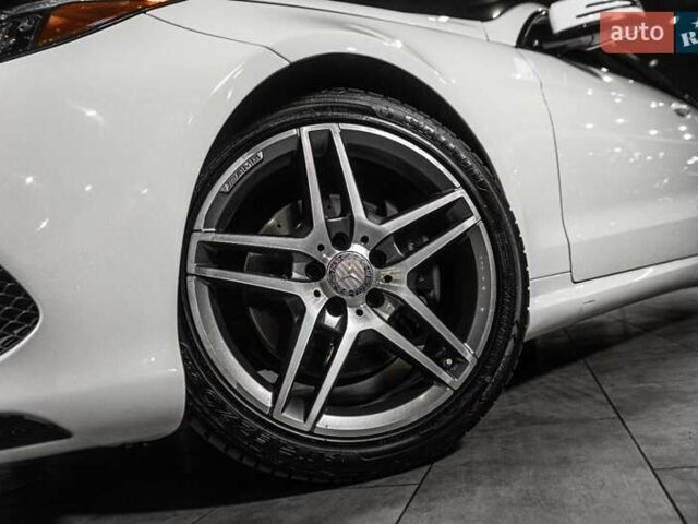 Белый Мерседес Е-Класс, объемом двигателя 3 л и пробегом 113 тыс. км за 27900 $, фото 4 на Automoto.ua