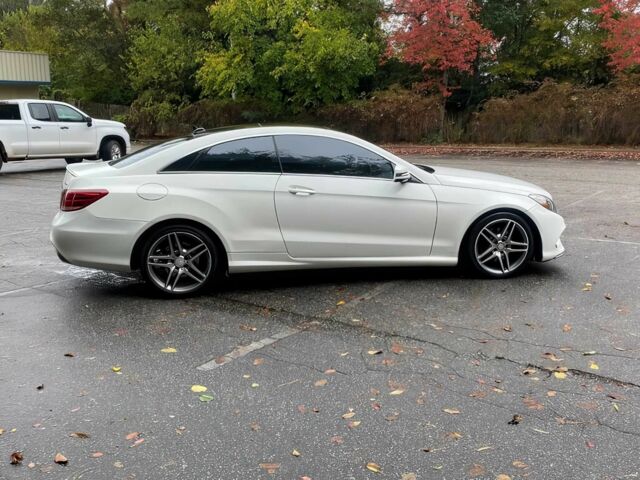 Белый Мерседес Е-Класс, объемом двигателя 3 л и пробегом 80 тыс. км за 12650 $, фото 7 на Automoto.ua