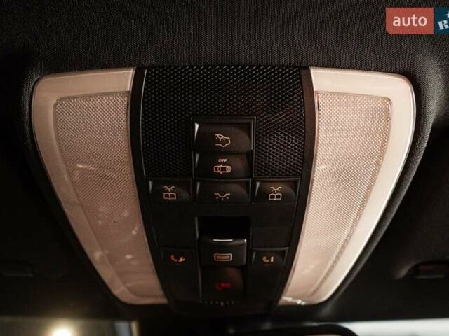 Белый Мерседес Е-Класс, объемом двигателя 3 л и пробегом 113 тыс. км за 27900 $, фото 46 на Automoto.ua