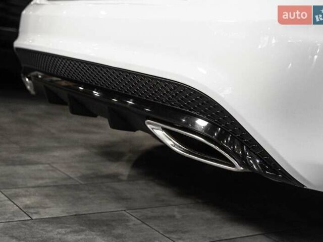 Белый Мерседес Е-Класс, объемом двигателя 3 л и пробегом 113 тыс. км за 27900 $, фото 28 на Automoto.ua