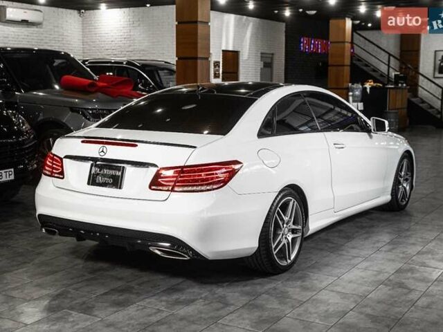 Белый Мерседес Е-Класс, объемом двигателя 3 л и пробегом 113 тыс. км за 27900 $, фото 48 на Automoto.ua