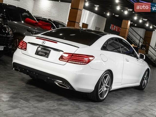 Белый Мерседес Е-Класс, объемом двигателя 3 л и пробегом 113 тыс. км за 27900 $, фото 37 на Automoto.ua