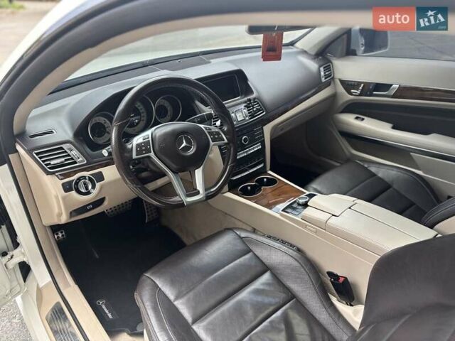 Білий Мерседес Е-Клас, об'ємом двигуна 3 л та пробігом 160 тис. км за 19999 $, фото 7 на Automoto.ua