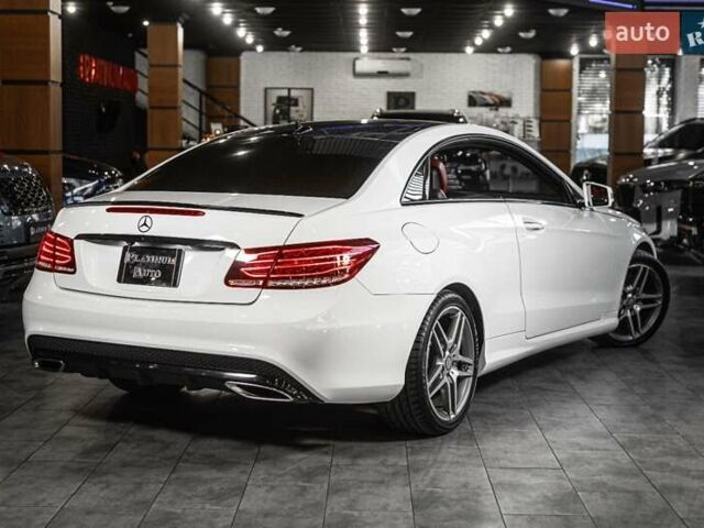 Белый Мерседес Е-Класс, объемом двигателя 3 л и пробегом 113 тыс. км за 27900 $, фото 16 на Automoto.ua