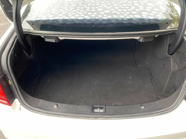 Белый Мерседес Е-Класс, объемом двигателя 3 л и пробегом 80 тыс. км за 12650 $, фото 16 на Automoto.ua