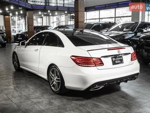 Белый Мерседес Е-Класс, объемом двигателя 3 л и пробегом 113 тыс. км за 27900 $, фото 40 на Automoto.ua
