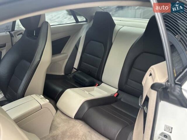 Мерседес Е-Клас 2016 у Києві на Automoto.ua Білий Мерседес Е-Клас, об'ємом двигуна 3 л та пробігом 157 тис. км за 17900 $, фото 9 на Automoto.ua