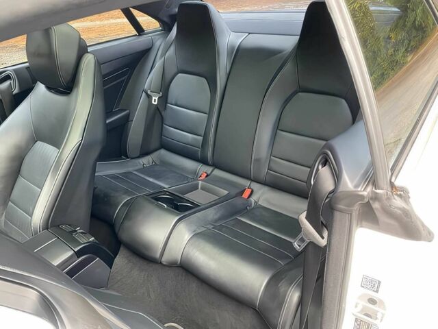 Белый Мерседес Е-Класс, объемом двигателя 3 л и пробегом 80 тыс. км за 12650 $, фото 15 на Automoto.ua