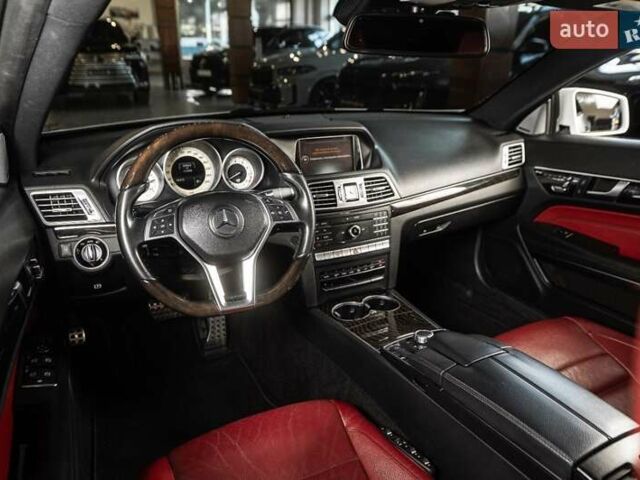 Белый Мерседес Е-Класс, объемом двигателя 3 л и пробегом 113 тыс. км за 27900 $, фото 20 на Automoto.ua