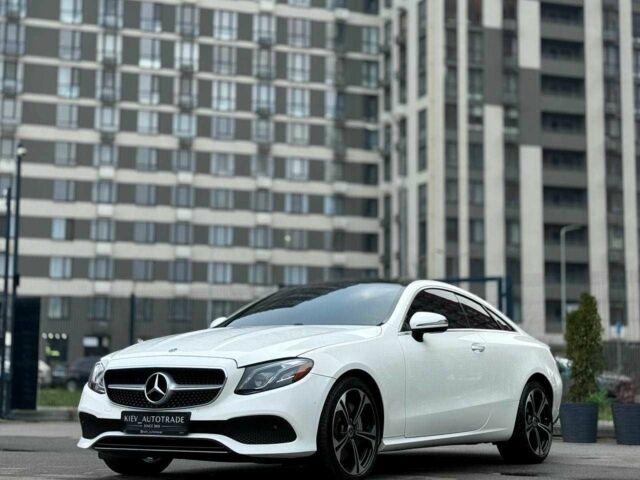 Белый Мерседес Е-Класс, объемом двигателя 3 л и пробегом 164 тыс. км за 31000 $, фото 6 на Automoto.ua