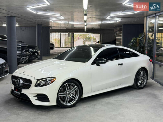 Белый Мерседес Е-Класс, объемом двигателя 3 л и пробегом 86 тыс. км за 32900 $, фото 5 на Automoto.ua