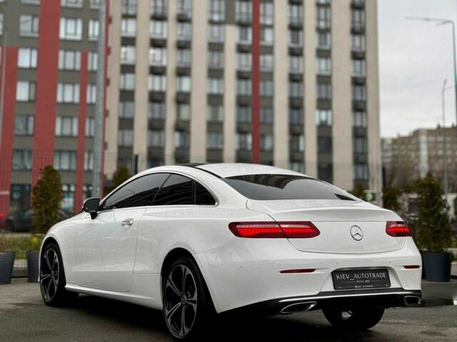 Белый Мерседес Е-Класс, объемом двигателя 3 л и пробегом 164 тыс. км за 31000 $, фото 8 на Automoto.ua