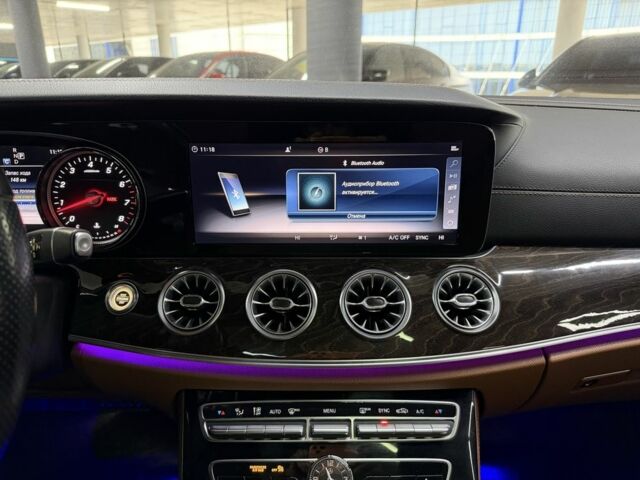 Белый Мерседес Е-Класс, объемом двигателя 3 л и пробегом 86 тыс. км за 32900 $, фото 20 на Automoto.ua