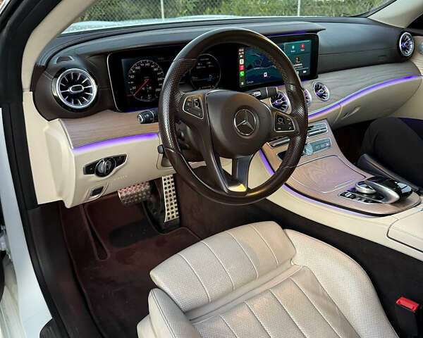 Белый Мерседес Е-Класс, объемом двигателя 3 л и пробегом 90 тыс. км за 37500 $, фото 5 на Automoto.ua