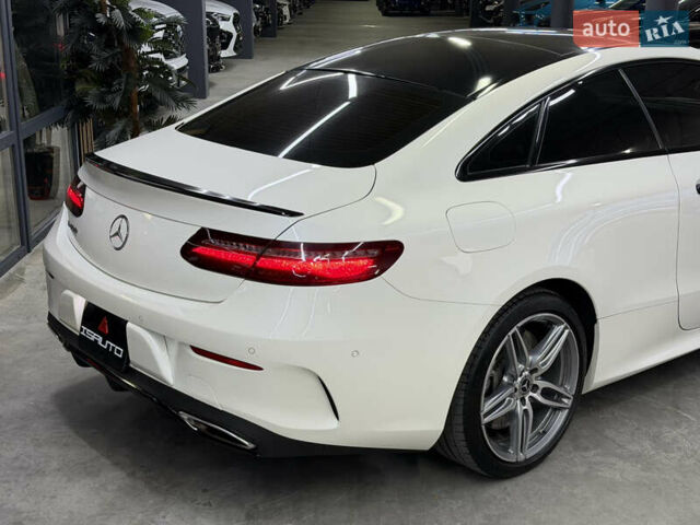 Белый Мерседес Е-Класс, объемом двигателя 3 л и пробегом 86 тыс. км за 32900 $, фото 15 на Automoto.ua