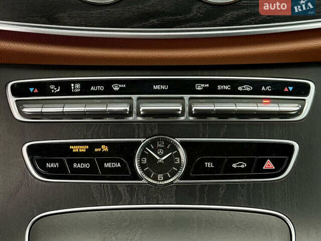 Білий Мерседес Е-Клас, об'ємом двигуна 3 л та пробігом 164 тис. км за 31000 $, фото 37 на Automoto.ua