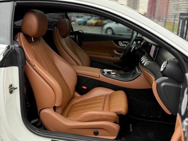 Белый Мерседес Е-Класс, объемом двигателя 3 л и пробегом 164 тыс. км за 31000 $, фото 18 на Automoto.ua