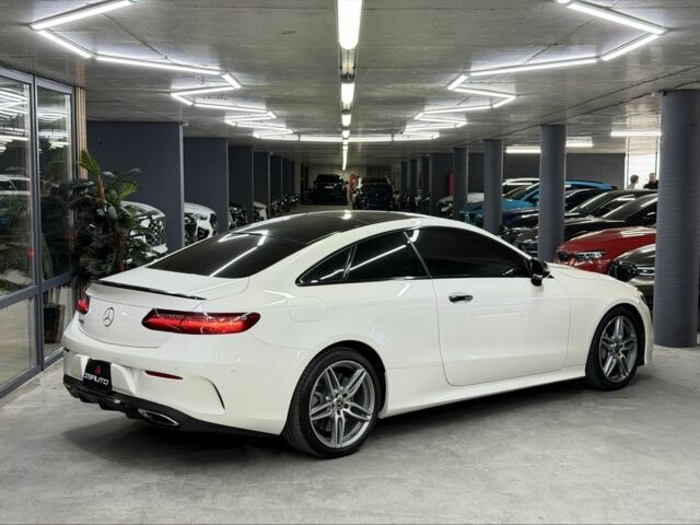 Белый Мерседес Е-Класс, объемом двигателя 3 л и пробегом 86 тыс. км за 32900 $, фото 8 на Automoto.ua