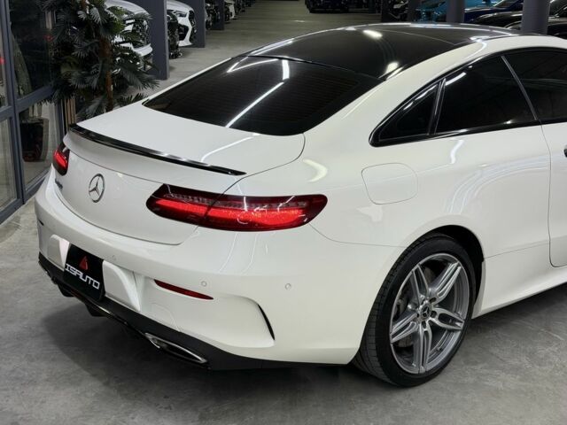 Белый Мерседес Е-Класс, объемом двигателя 3 л и пробегом 86 тыс. км за 32900 $, фото 9 на Automoto.ua