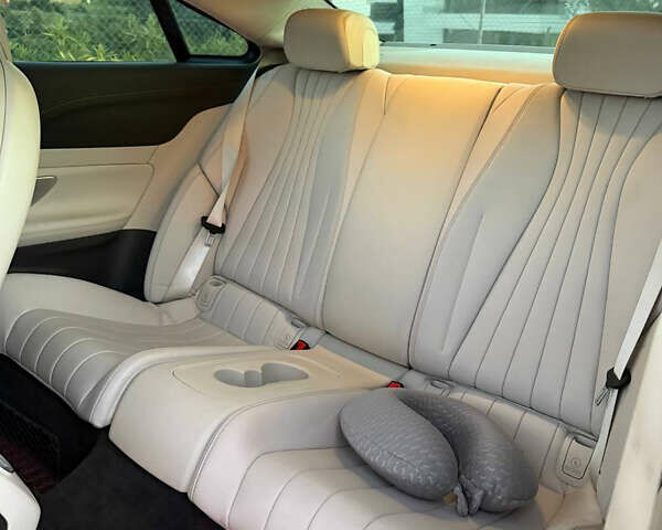 Белый Мерседес Е-Класс, объемом двигателя 3 л и пробегом 90 тыс. км за 37500 $, фото 10 на Automoto.ua