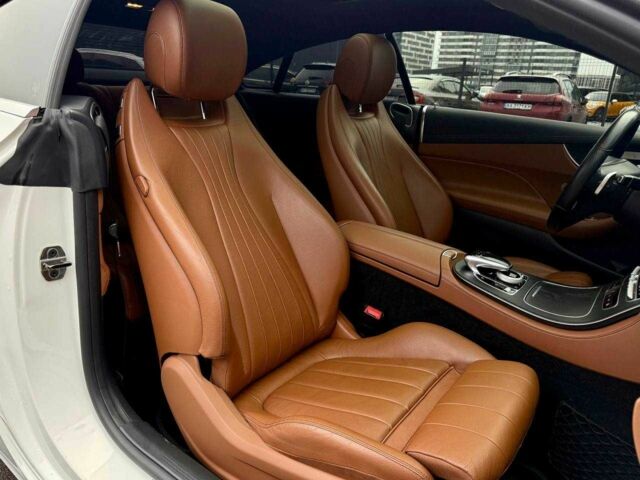 Белый Мерседес Е-Класс, объемом двигателя 3 л и пробегом 164 тыс. км за 31000 $, фото 20 на Automoto.ua