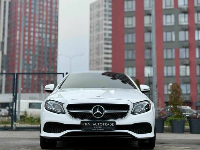 Белый Мерседес Е-Класс, объемом двигателя 3 л и пробегом 164 тыс. км за 31000 $, фото 1 на Automoto.ua