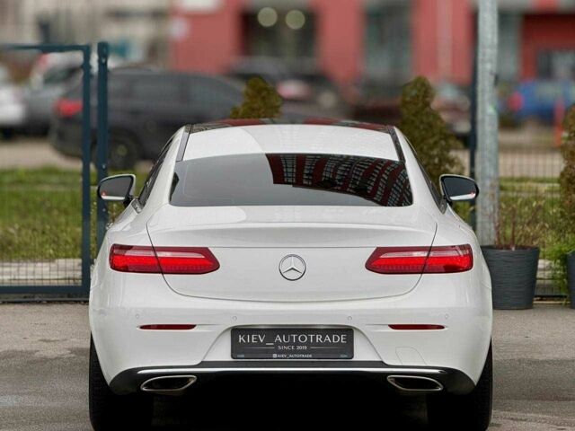 Белый Мерседес Е-Класс, объемом двигателя 3 л и пробегом 164 тыс. км за 31000 $, фото 7 на Automoto.ua