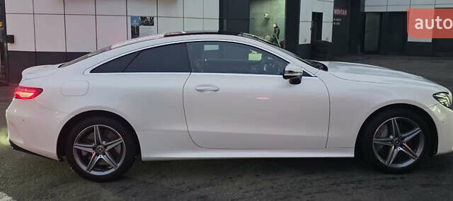 Белый Мерседес Е-Класс, объемом двигателя 3 л и пробегом 140 тыс. км за 36000 $, фото 7 на Automoto.ua
