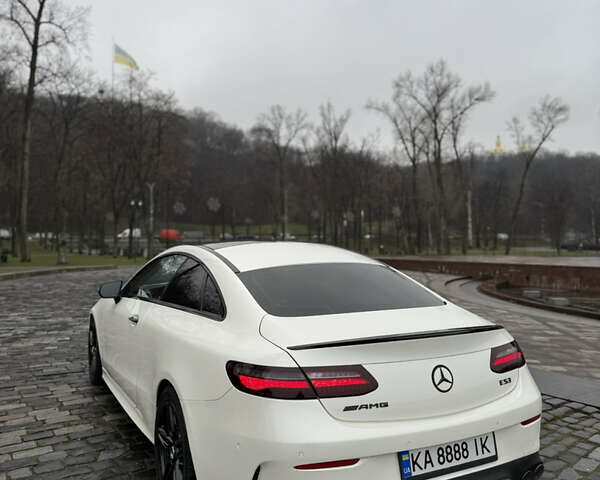 Белый Мерседес Е-Класс, объемом двигателя 2.99 л и пробегом 203 тыс. км за 34800 $, фото 6 на Automoto.ua