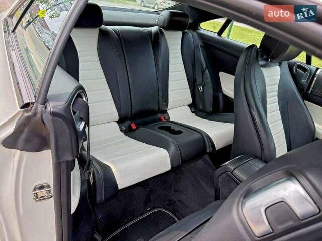 Белый Мерседес Е-Класс, объемом двигателя 2.99 л и пробегом 83 тыс. км за 9900 $, фото 5 на Automoto.ua