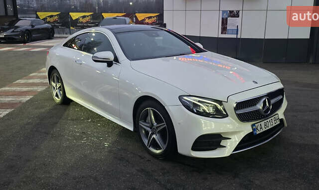 Белый Мерседес Е-Класс, объемом двигателя 3 л и пробегом 140 тыс. км за 36000 $, фото 2 на Automoto.ua