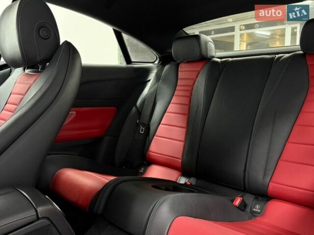 Белый Мерседес Е-Класс, объемом двигателя 3 л и пробегом 51 тыс. км за 47900 $, фото 25 на Automoto.ua