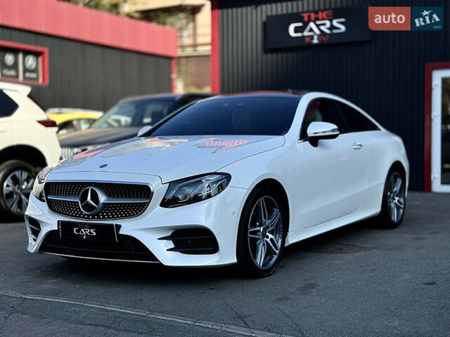 Белый Мерседес Е-Класс, объемом двигателя 2 л и пробегом 64 тыс. км за 40500 $, фото 2 на Automoto.ua