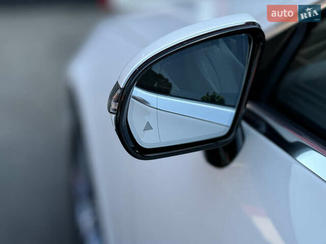 Белый Мерседес Е-Класс, объемом двигателя 2 л и пробегом 64 тыс. км за 40500 $, фото 11 на Automoto.ua