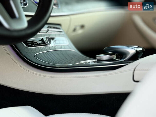 Белый Мерседес Е-Класс, объемом двигателя 2 л и пробегом 64 тыс. км за 40500 $, фото 12 на Automoto.ua