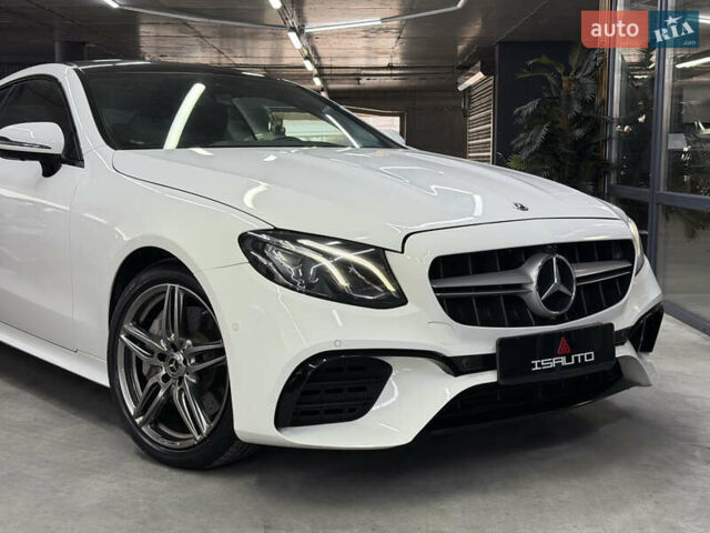 Білий Мерседес Е-Клас, об'ємом двигуна 3 л та пробігом 51 тис. км за 47500 $, фото 3 на Automoto.ua