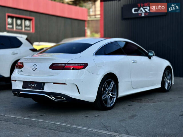 Белый Мерседес Е-Класс, объемом двигателя 2 л и пробегом 64 тыс. км за 40500 $, фото 8 на Automoto.ua