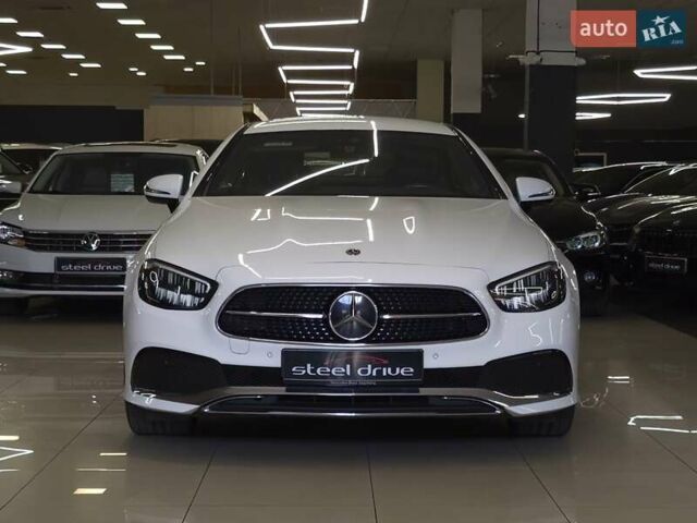 Білий Мерседес Е-Клас, об'ємом двигуна 1.99 л та пробігом 45 тис. км за 45999 $, фото 4 на Automoto.ua