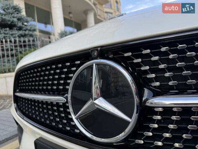 Белый Мерседес Е-Класс, объемом двигателя 3 л и пробегом 21 тыс. км за 74500 $, фото 22 на Automoto.ua